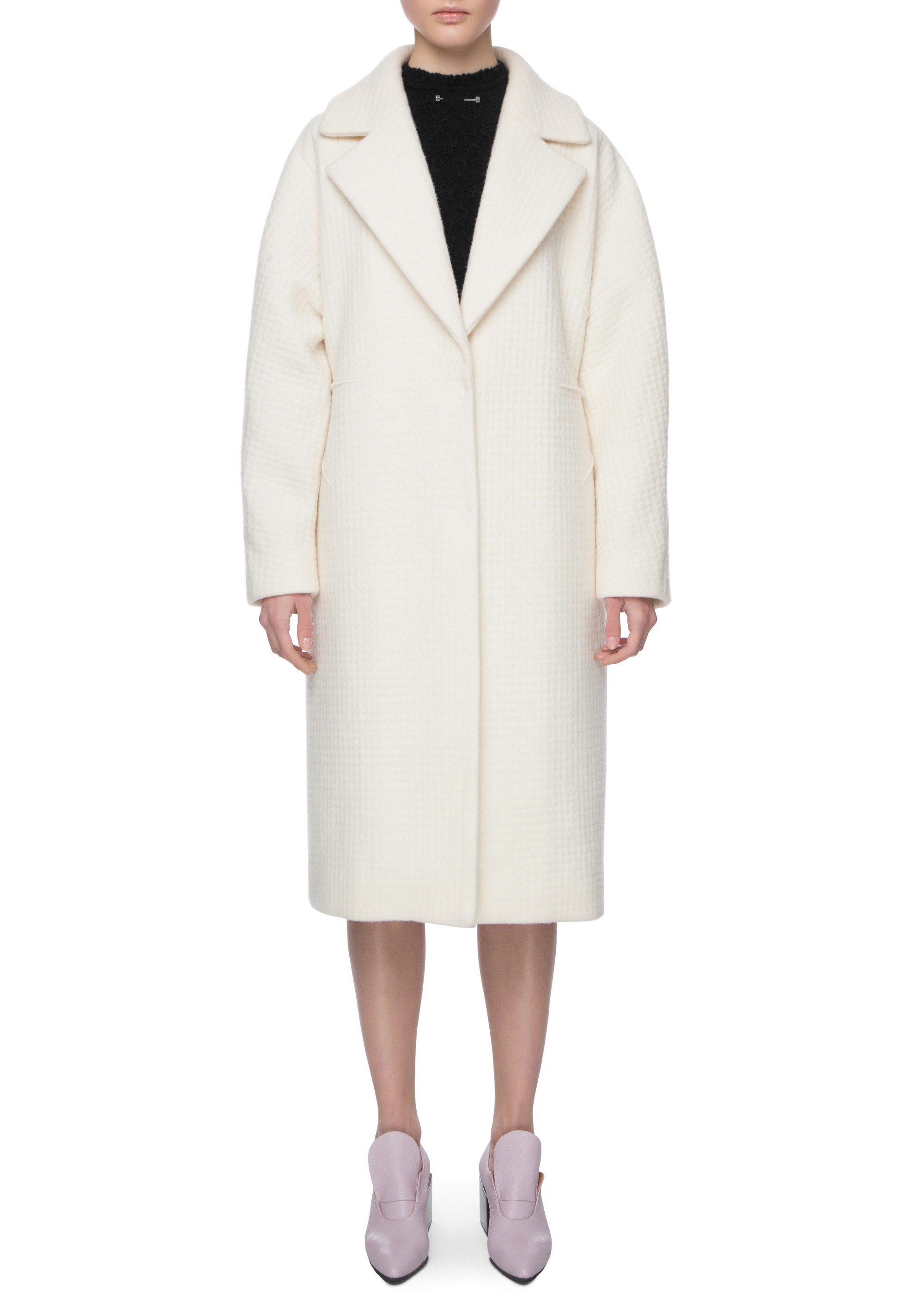 Elongated  double-breasted woolen coat