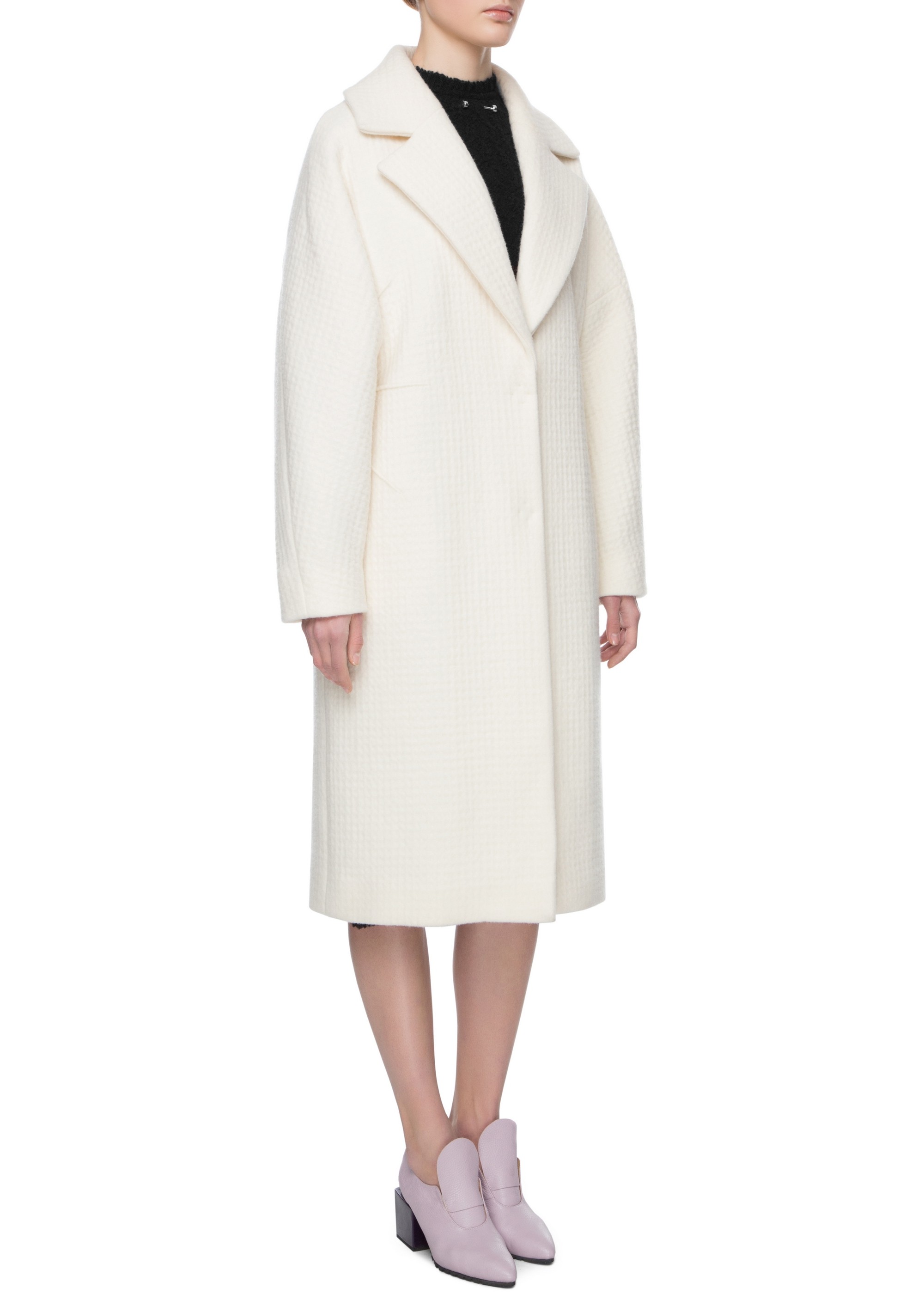 Elongated  double-breasted woolen coat