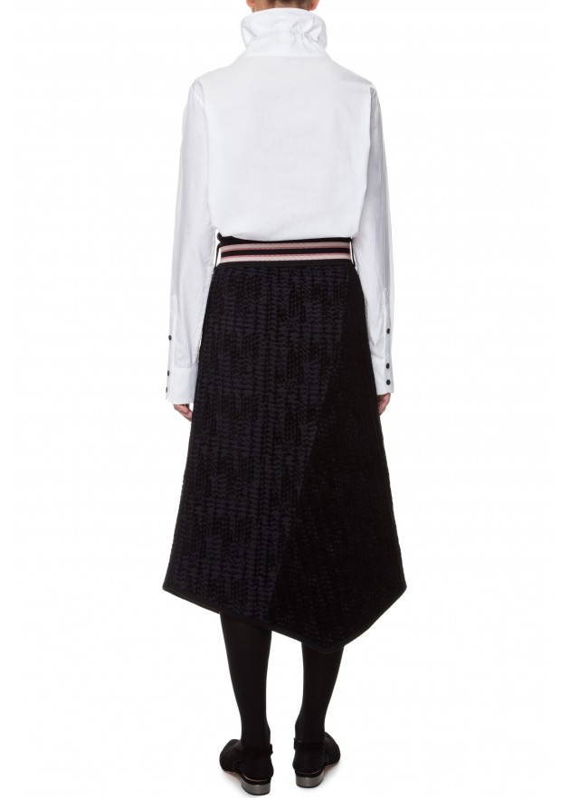фотография  Blouse with high collar 2